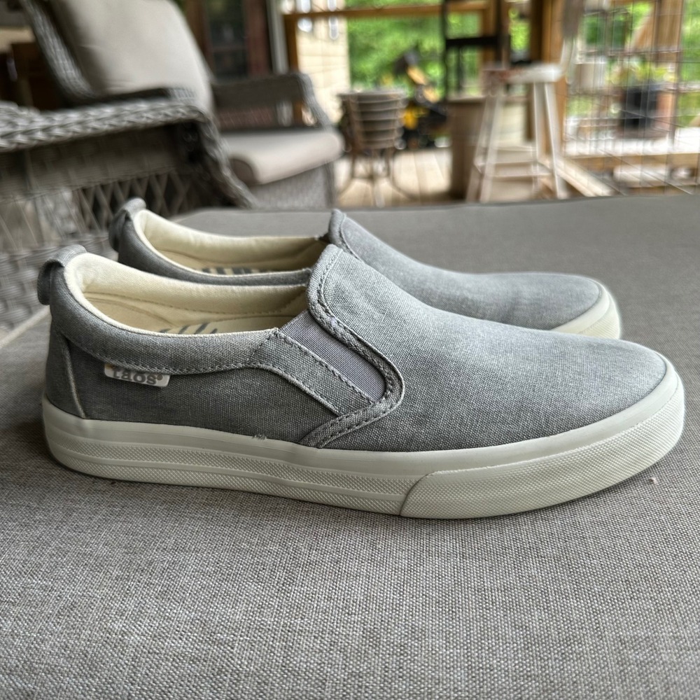 Taos Rubber Soul Gray Canvas Slip On Sneakers Womens 7.5 RBS-13650 Comfort Flats